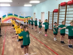 С Новым годом вас, бойцы! С Новым годом вас, бойцы!