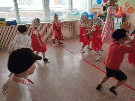 Масленица-честная,
да, проказница большая!!!